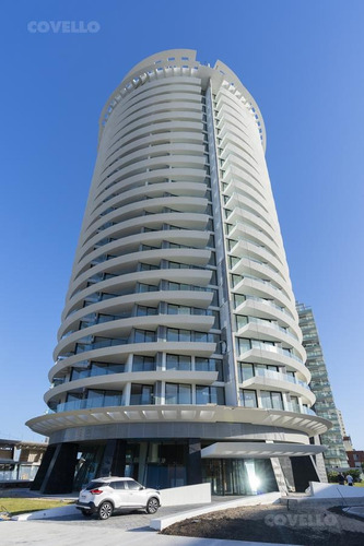 Imagen 5 de 30 de Apartamento De Un Dormitorio En Piso 19 , Garage, Edificio Con Amenities