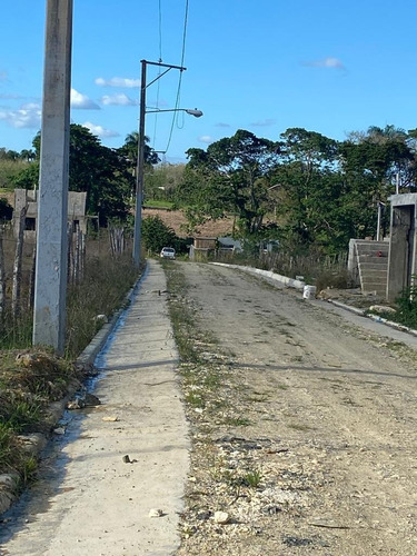 Solares Con Titulos De Oportunidad.