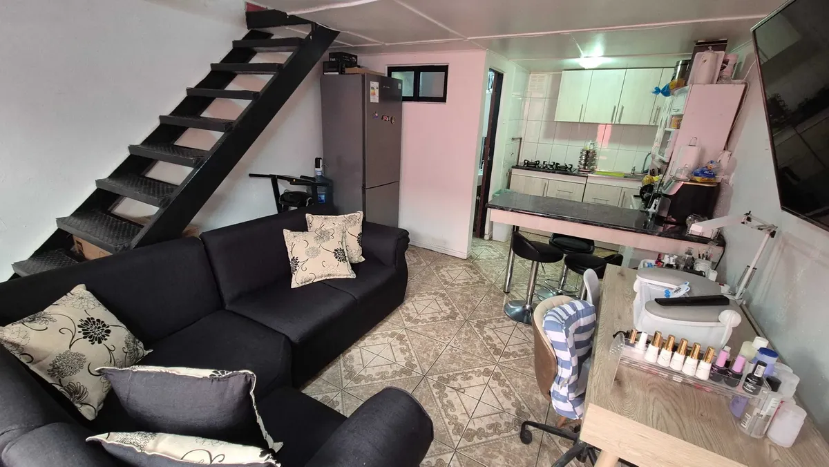 Imagen 4 de 15 de Gran Casa En General Salvo Con 10 Dptos (122923)