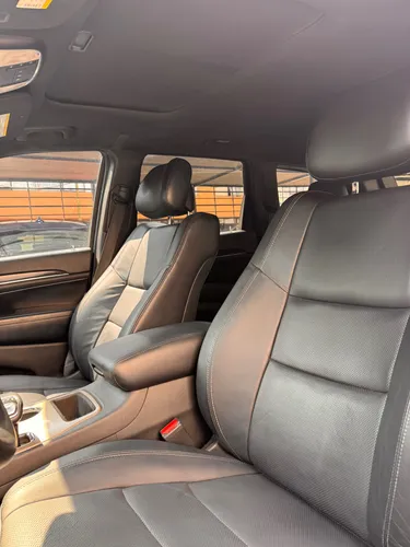 Jeep Grand Cherokee 5.7 Limited Lujo 4x4 At