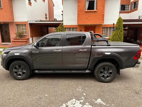 Toyota Hilux 2.4 Diesel automática