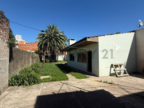 69 11 Y 12 Casa En Venta 3 Dormitorios La Plata