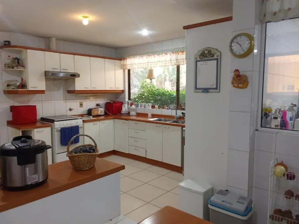 Imagen 5 de 30 de Casa Colonial En Venta En Condominio 7 Dorm. Lo Vargas Lampa