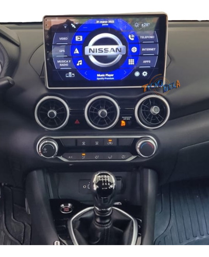 Autoestéreo Android 10' Sentra 20-23 2+32 Platino Carplay