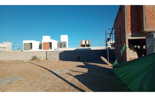 Imagen 2 de 6 de Manantiales Solares 294m2 Apt Dúplex