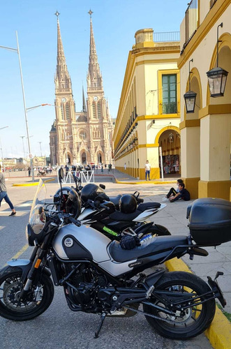 Imagen 2 de 5 de Benelli Leoncino 500