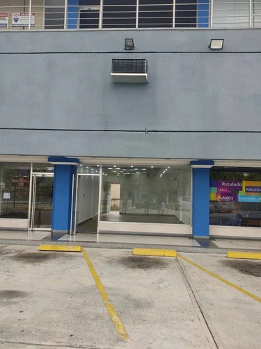 Ao Vende Y/o Alquila Local En El C.c Plaza Esmeralda Carabob
