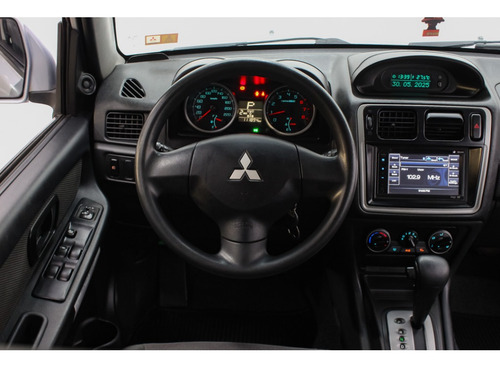 Mitsubishi Pajero TR4 2.0 4X2 16V 140CV FLEX 4P AUTOMÁTICO