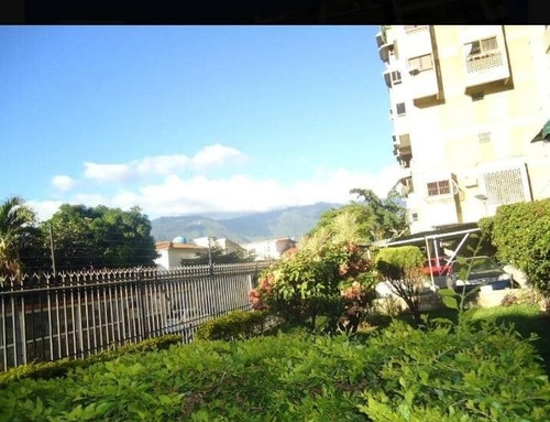 Imagen 2 de 14 de Apartamento En Venta Duplex Con Vista Al Avila