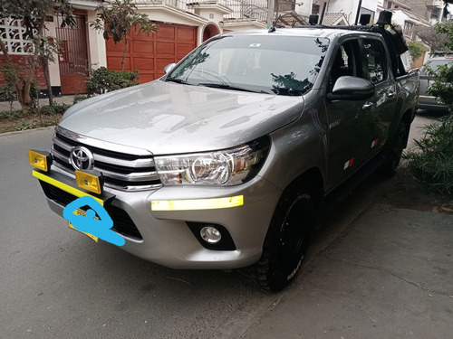 Alquiler De Camionetas,autos Y Ven Para Empresas