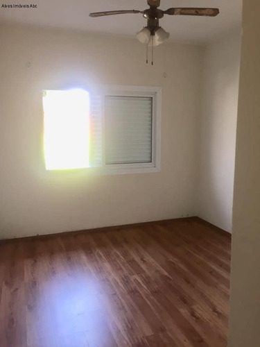 Vendo Sobrado (área Útil 85m²) No Bairro Dos Casa. Aceito Permuta. 2 Dormitórios, 2 Banheiros, Portão Automático. R$ 375 Mil - So00179 - 69338174