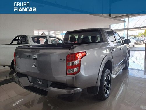 Imagen 4 de 14 de Mitsubishi L200 Diesel 4x4 Automática 2019