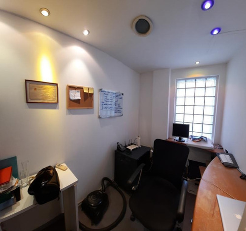 Imagen 8 de 11 de Venta Local Pocitos - Adaptado Para Estudio De Grabación
