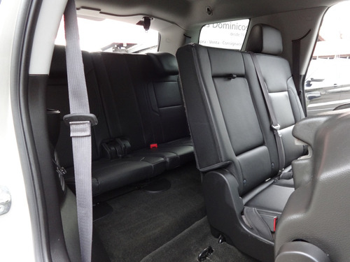 Imagen 16 de 24 de Chevrolet Tahoe Lt 5.3 Aut V8 4x4 3 Corridas 2017