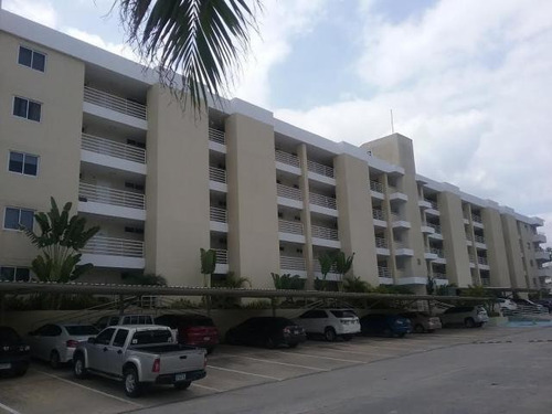 Imagen 2 de 14 de Venta De Apartamento Confortable En Altamira Gardens 20-6853