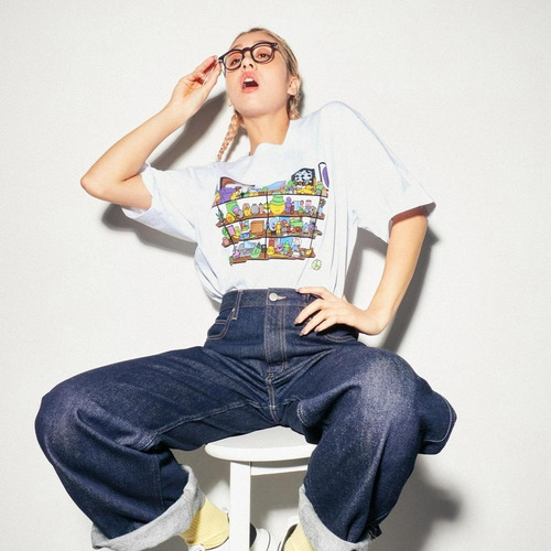 Hypebeast Community Center Ut Grapchis Camiseta Uniqlo