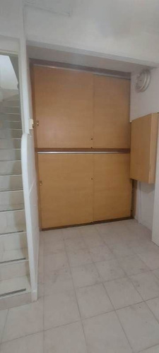 Imagen 10 de 17 de Local Casco Historico. Prox Col Nac Bs As. Vta X Viaje