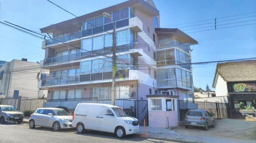 1 Cuadra De La Playa, Reñaca. Estacionamiento.