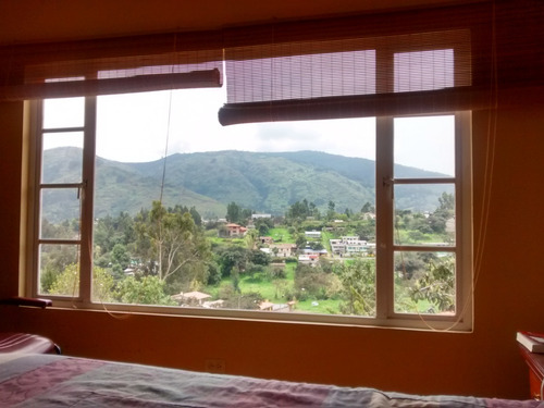 Bonita Casa Con Amplio Terreno