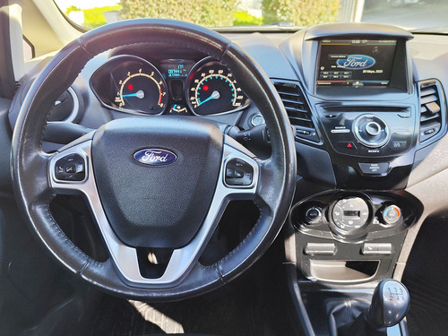 Ford Fiesta Kinetic 1.6 Titanium 120cv