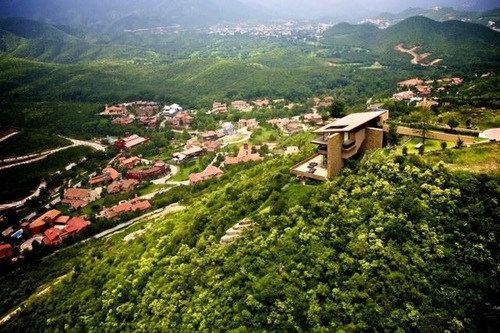 Casa Las Estancias $43,200,000 Monterrey, N.l. T= 3,796.31 C=1200