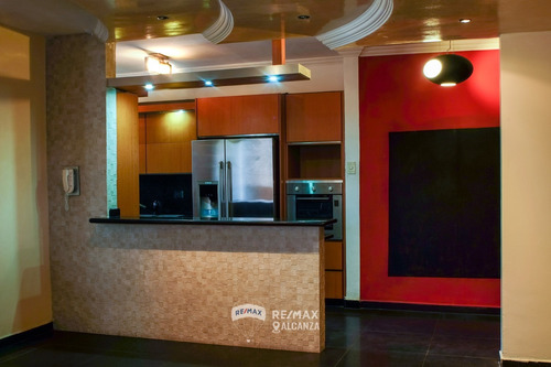 Imagen 8 de 10 de Apartamento Espacioso, Excelente Ubicación Mañongo - Anggi Z