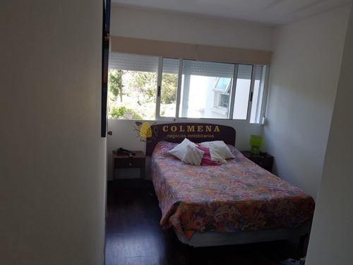 Apartamento En Muy Buena Ubicacion En Playa Mansa, De 2 Dor, 2 Baños Con Balcon. Consulte!!!!!!!!-ref:1785