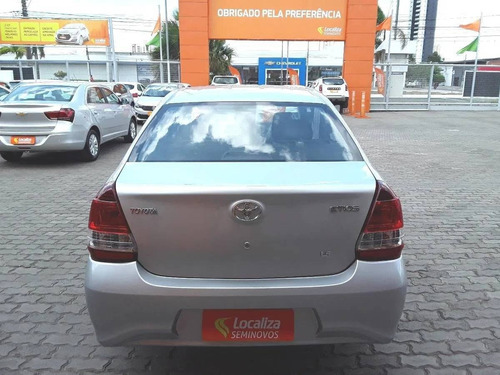 Imagem 4 de 8 de Toyota Etios 1.5 X Plus Sedan 16v Flex 4p Automático