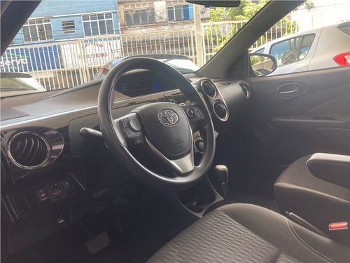 Toyota Etios 1.5 X PLUS SEDAN 16V FLEX 4P AUTOMÁTICO
