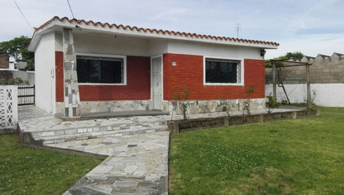 Oportunidad!!! Casa En Venta 3 Dorm + Garajes