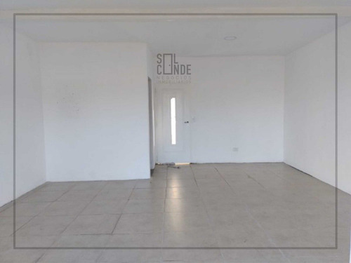 Imagen 2 de 6 de Venta Galpón Mas Local. Zona Alió Al 700