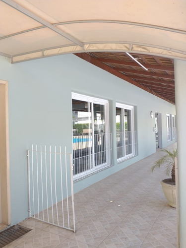 Apartamento Em Camaquã Com 2 Dormitórios - Mt6648