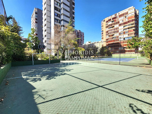 Departamento En Venta De 4 Dorm. Las Condes Av. Colón