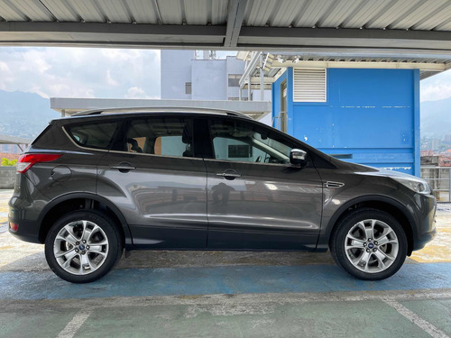 Imagen 6 de 15 de Ford Escape 2.0 Titanium 4x4 2016