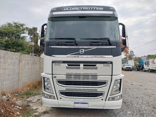 Volvo Fh 460 6x2 2016/2017 (sem Baú)