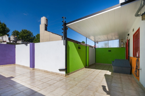 Imagen 7 de 14 de Tipo Casa 2 Amb Ctra Frente Gran Patio Parrilla Lavadero