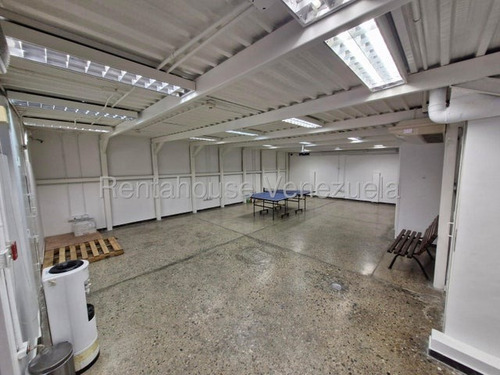 Venta Casa Comercial En La Carlota #25-18386 Ijp