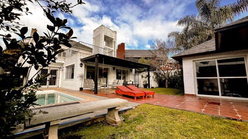Venta Chalet Estilo | Barrio Los Troncos | Mar Del Plata