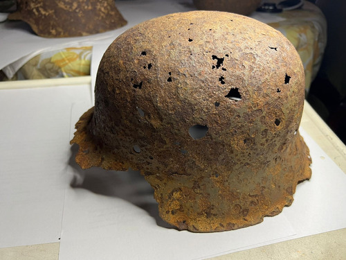 Casco Alemán 1 Desenterrado Normandía Segunda Guerra Mundial