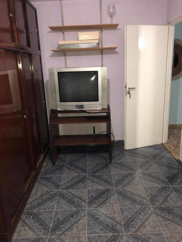 Imagen 5 de 10 de Alquil0 Habitación En Un Tres Ambientes