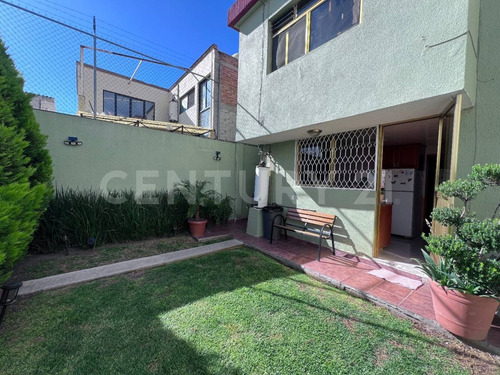 Venta De Casa Colonia Carretas Querétaro