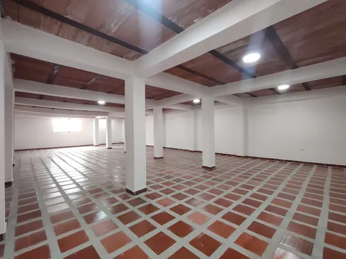 Local En Arriendo En El Contento. Cod A30829