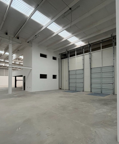 Europark Iii Bodega 658m2 Con Andén, Rampa Y Oficinas Sobre Libram Sur Poniente