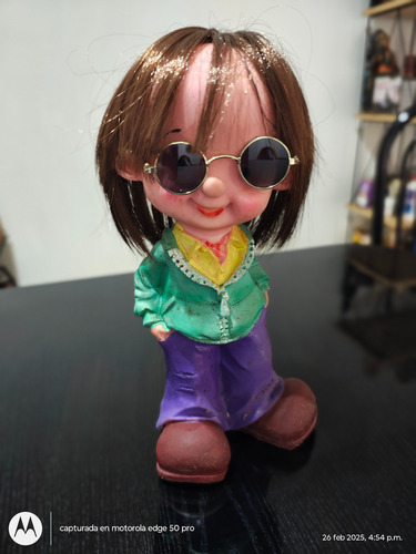 Hermosa Muñeca Decorativa Con Lentes Cerámica Nueva En Caja!