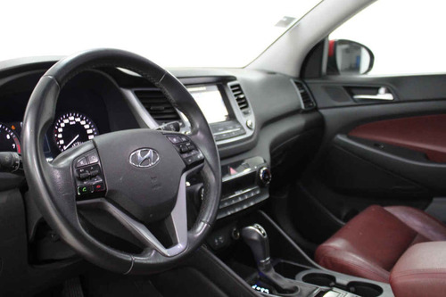Imagen 8 de 15 de Hyundai Tucson 2017 4 Cilindros