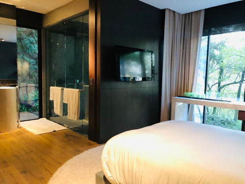 Casa En Venta En Club De Golf Bosques De Santa Fe