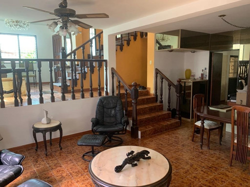 Imagen 4 de 6 de Hermosa Casa En Urb El Castaño 04146878567