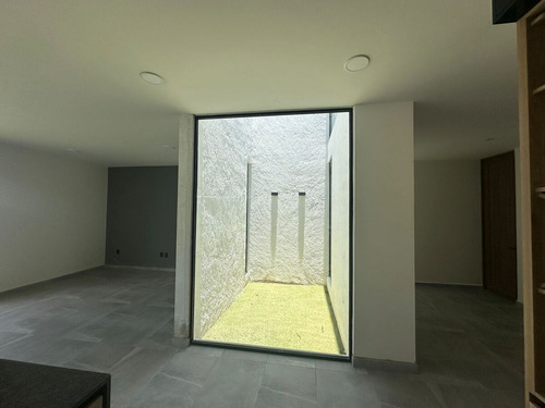 Hermosa Residencia Premium En Venta Entre El Refugio Y Zibatá, 4 Recámaras, Lujo
