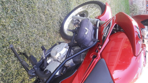 Imagen 23 de 25 de Honda Falcon Nx 400 - Modelo 2015