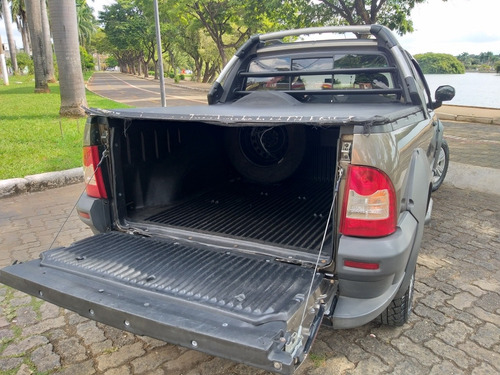 Imagem 8 de 12 de Fiat Strada 2012 1.8 16v Adventure Ce Flex 2p